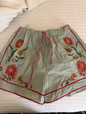 Embroidered Sage Green Women's Shorts with Floral Detail